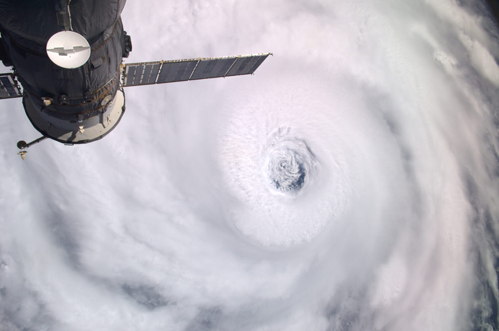 Astronauts Savor View of Hurricane 'Igor the Terrible' and Sister Storm